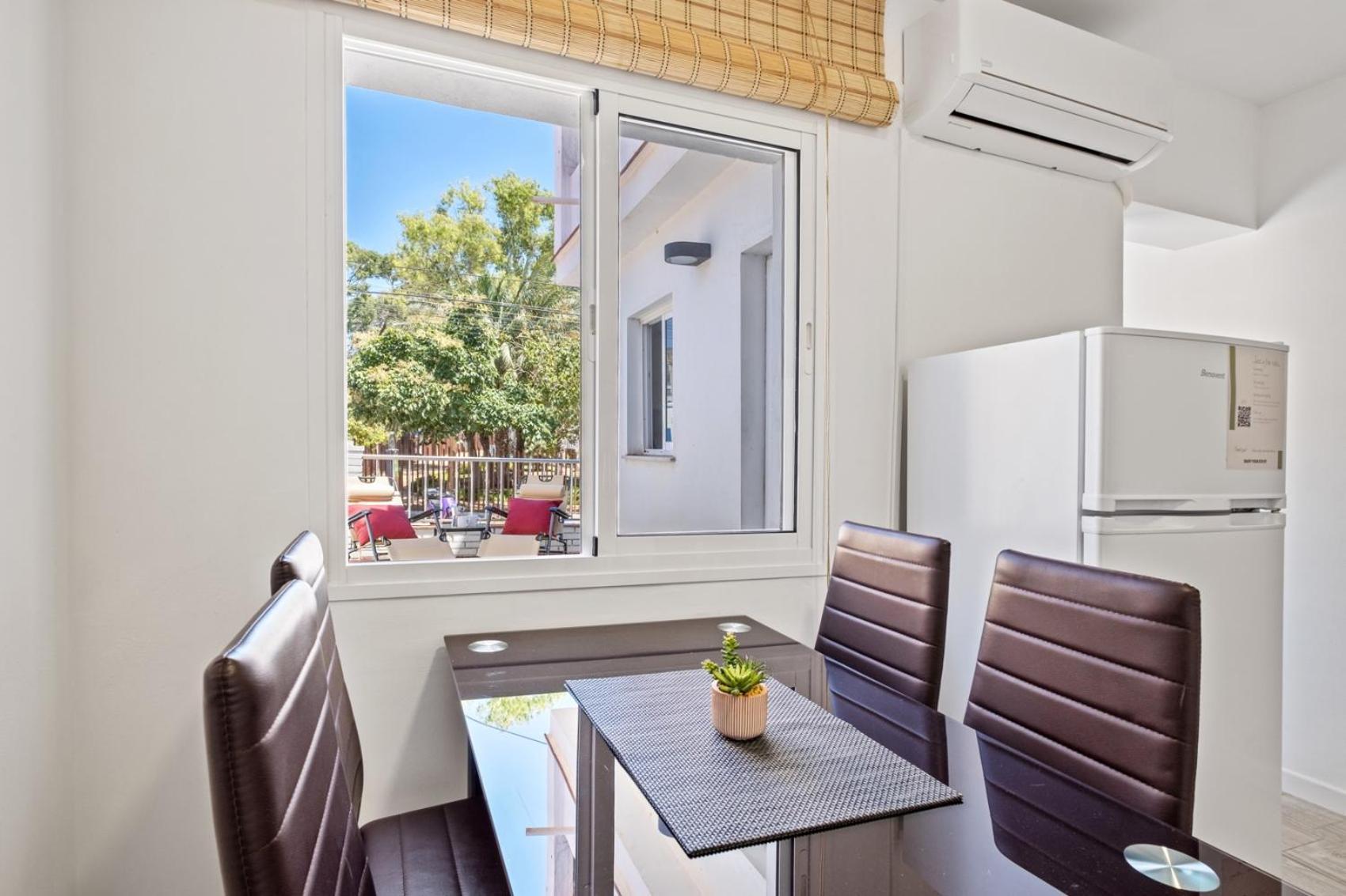 Apartamento En La Playa Con Terraza Málaga Kültér fotó